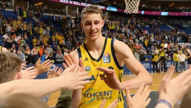 但刘泽一1 但刘泽一1